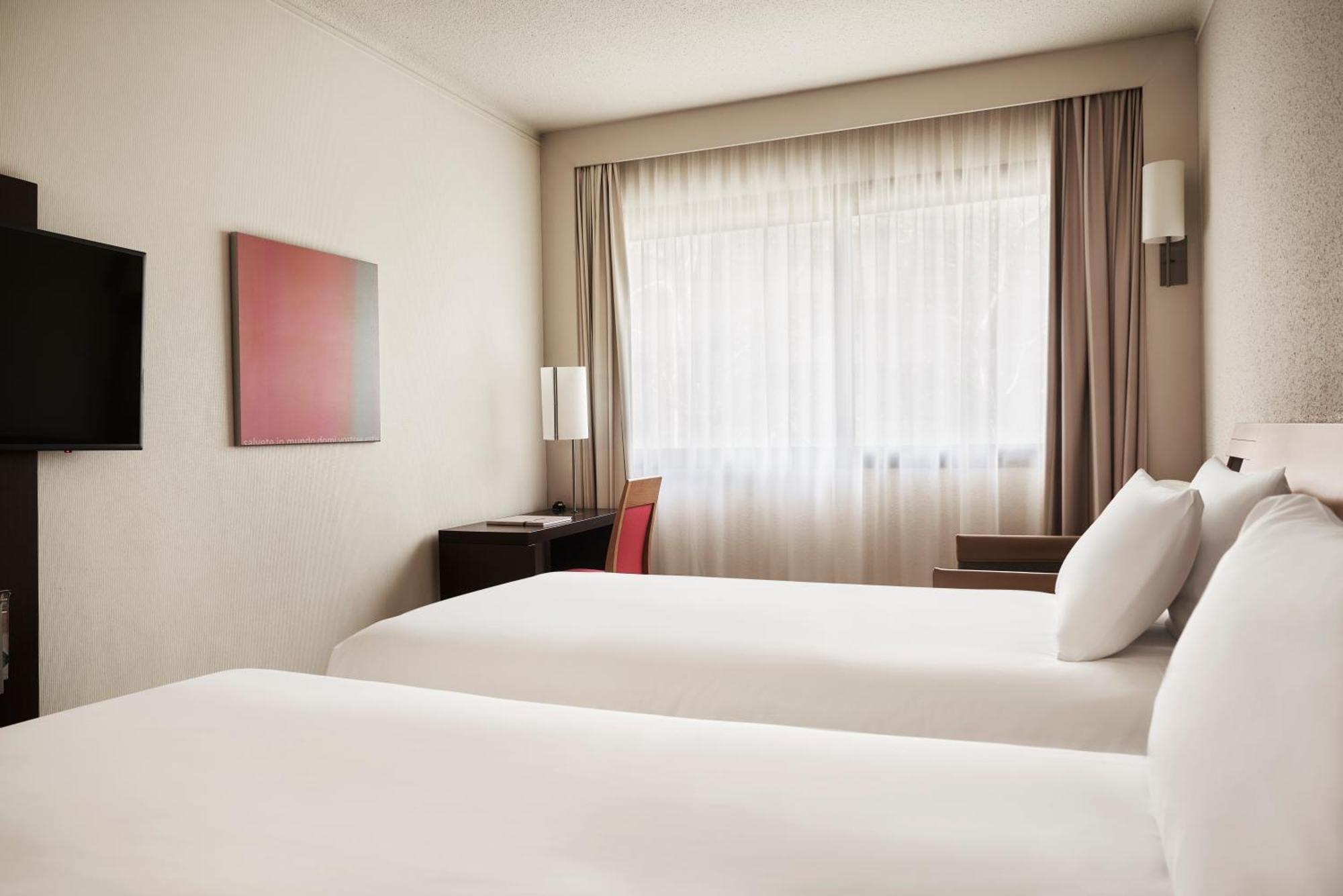 Novotel Atene Esterno foto