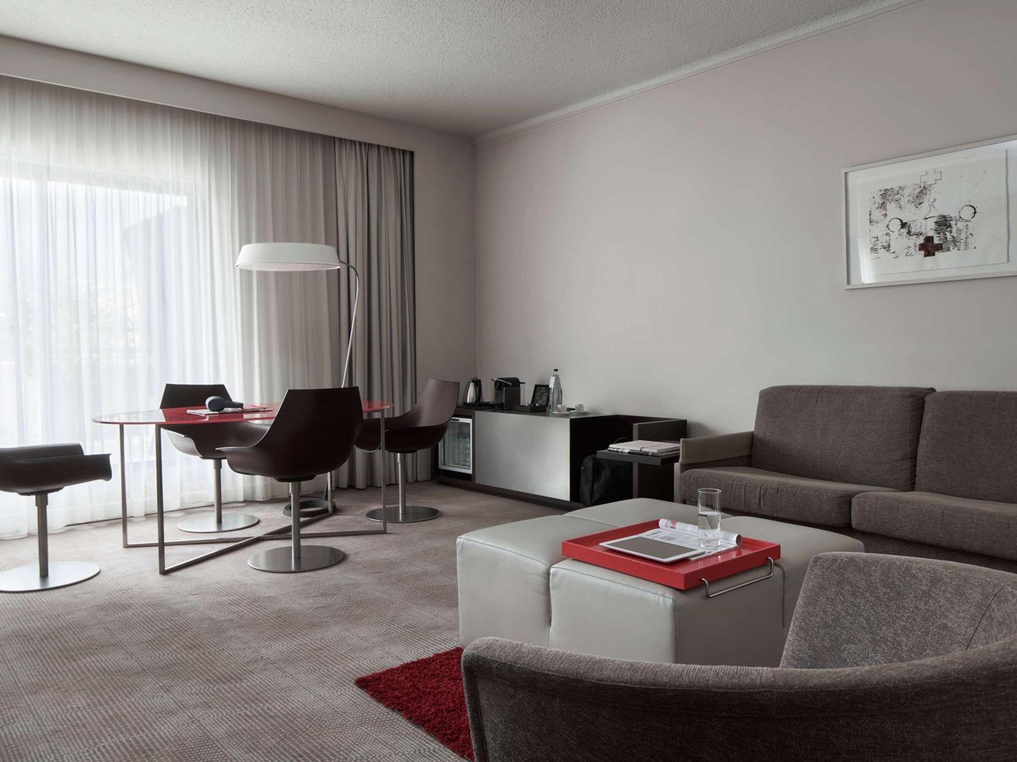 Novotel Atene Esterno foto